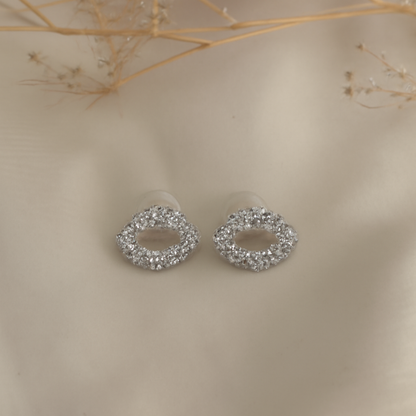 Glitter Kiss earrings